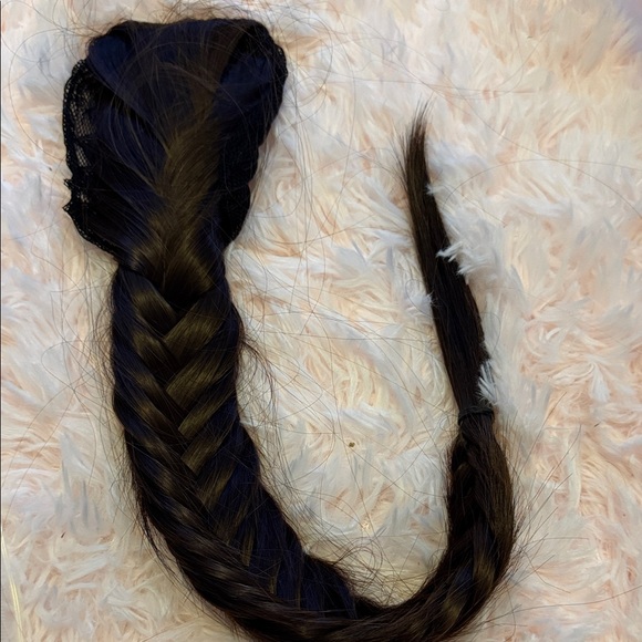 Fishtail Braid 22” Hair Extension - Picture 4 of 5